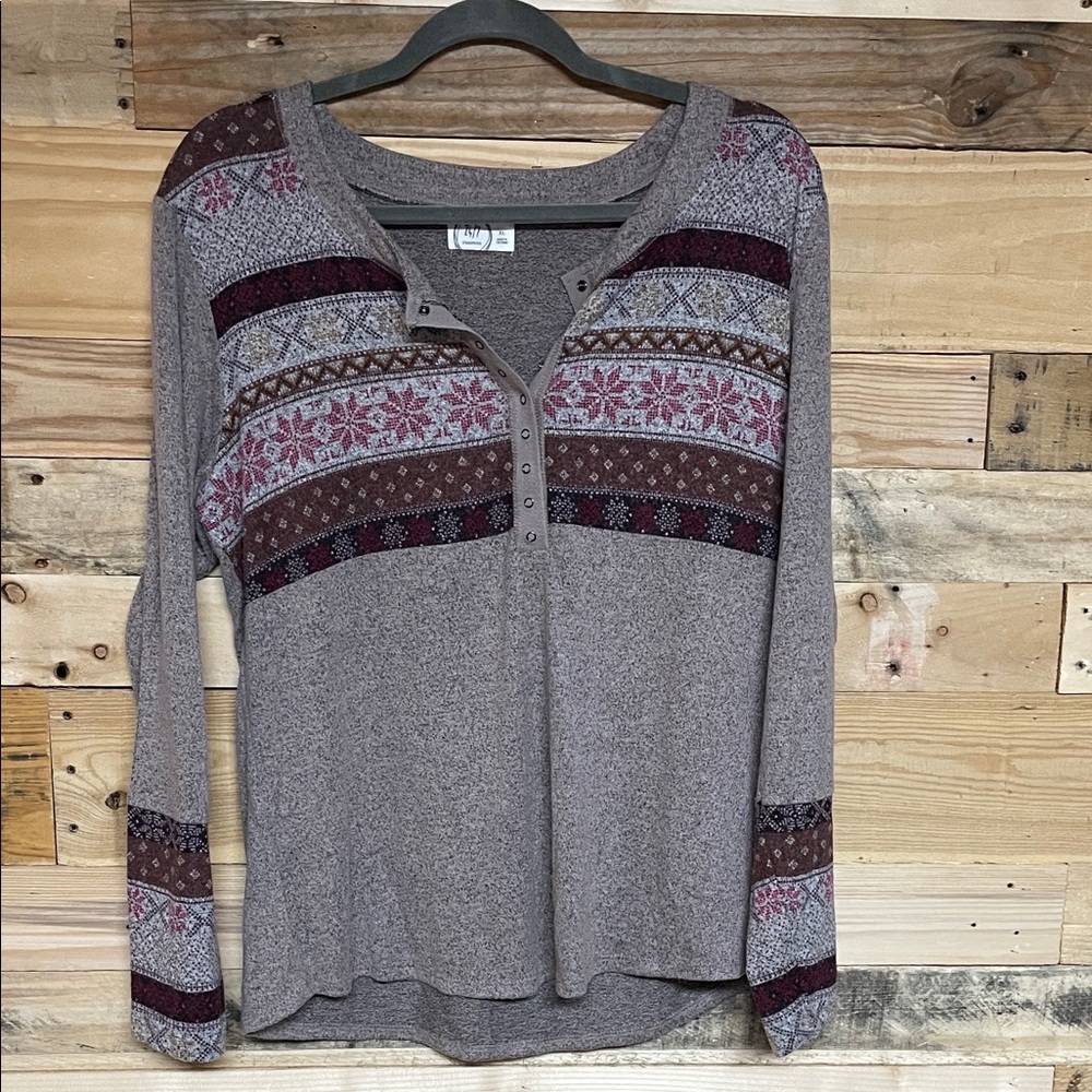 Maurices size XL Taupe/Gray Long Sleeve Soft Henley- Multicolor Fair Isle Yoke